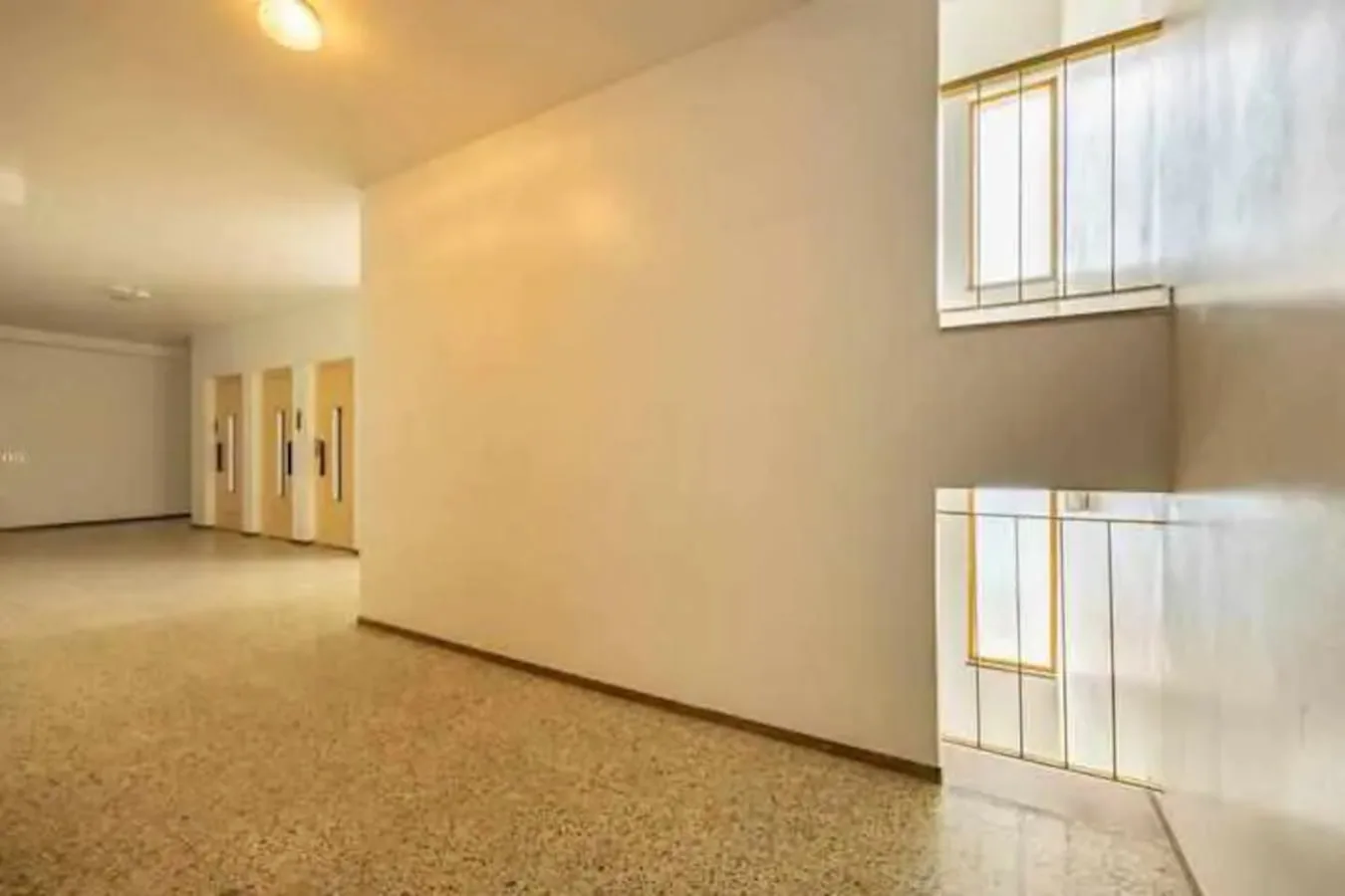 Timeless Beach V — interior 37